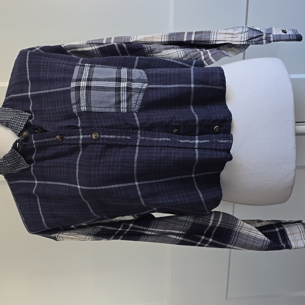 American Eagle Outfitters Navy Blue Plaid Button-Down Shirt